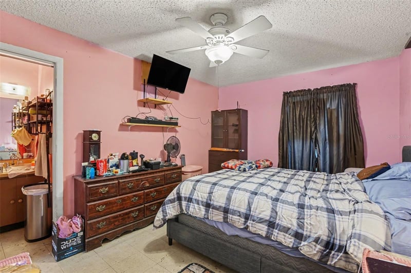 1506 Fish Fin Ct, Tampa, FL 33619