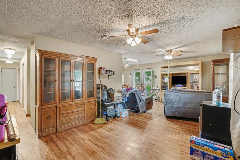 1506 Fish Fin Ct, Tampa, FL 33619