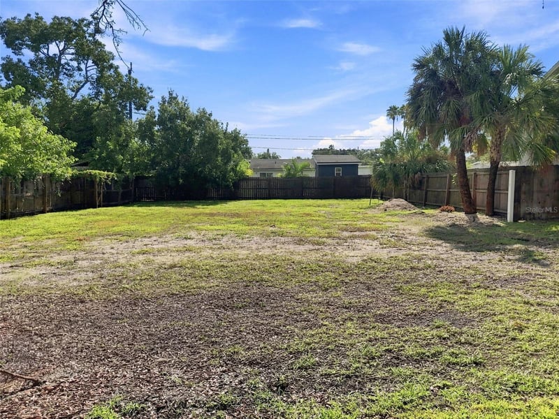 4135 Carson St NE, St Petersburg, FL 33703