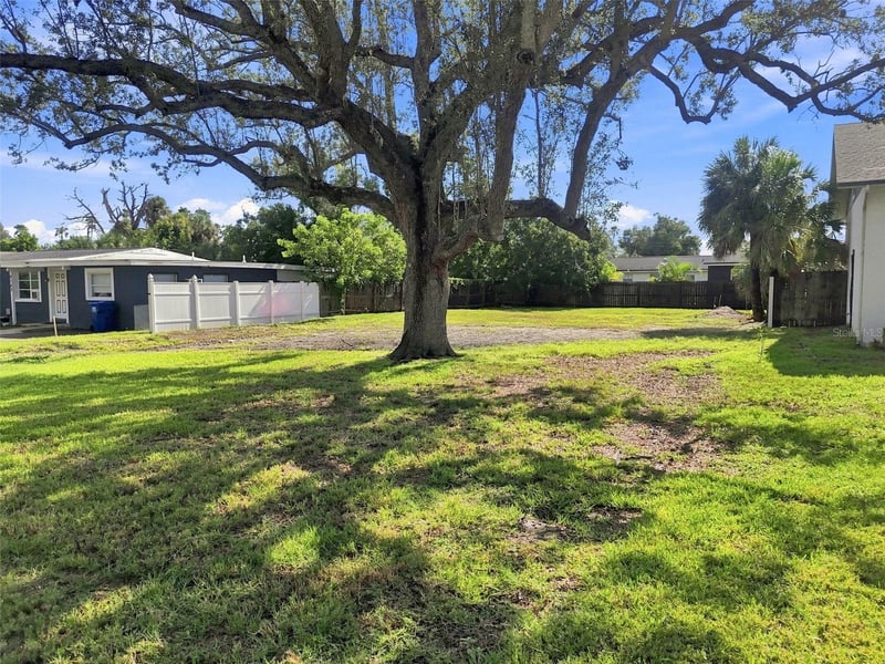 4135 Carson St NE, St Petersburg, FL 33703