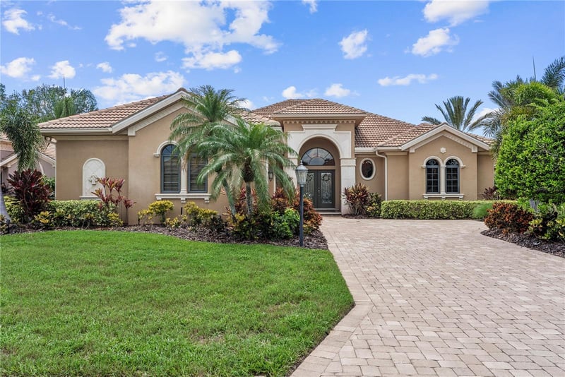 7058 Vilamoura Pl, Lakewood Ranch, FL 34202