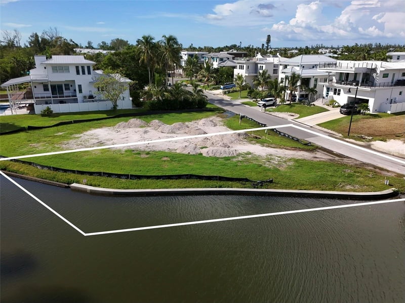 6801 Longboat Dr S, Longboat Key, FL 34228
