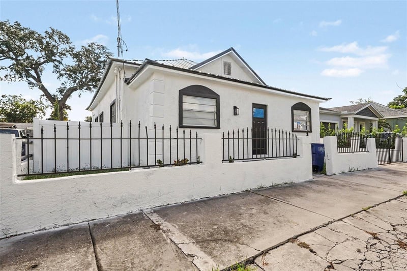 2923 Sanchez St, Tampa, FL 33605
