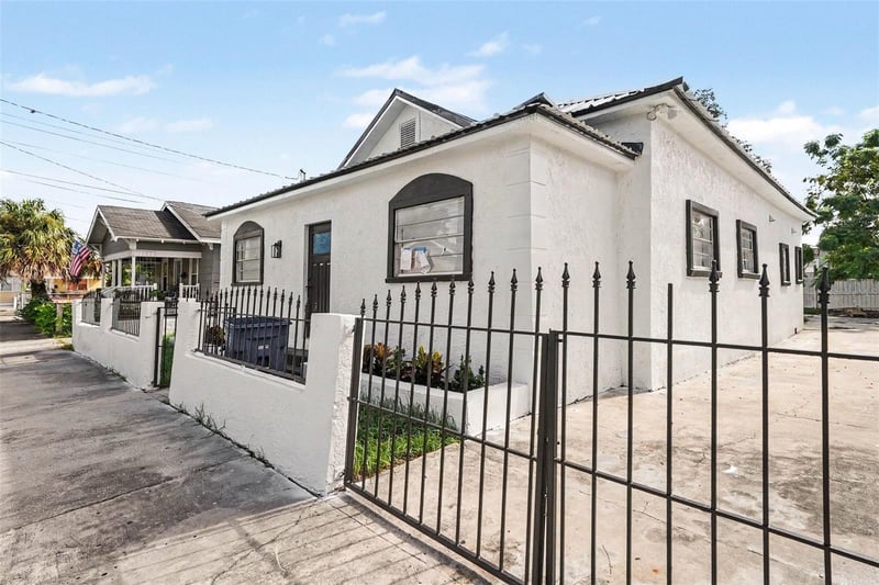 2923 Sanchez St, Tampa, FL 33605