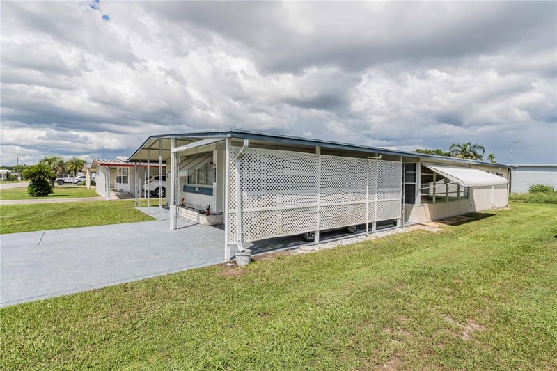 5302 Powhattan St, Zephyrhills, FL 33542