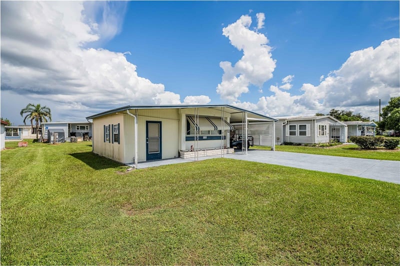 5302 Powhattan St, Zephyrhills, FL 33542