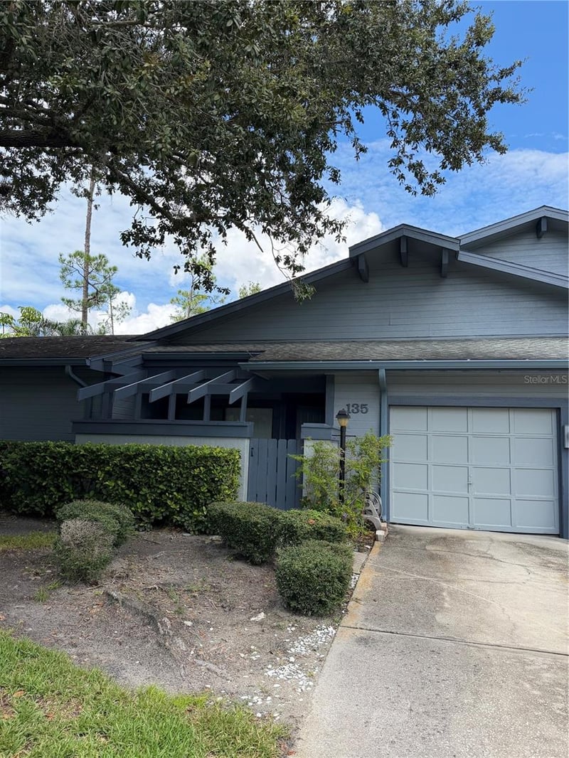 135 Pinewinds Blvd, Oldsmar, FL 34677