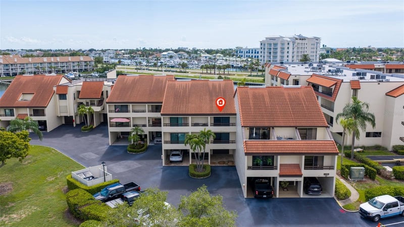 120 1st St E #108, Tierra Verde, FL 33715