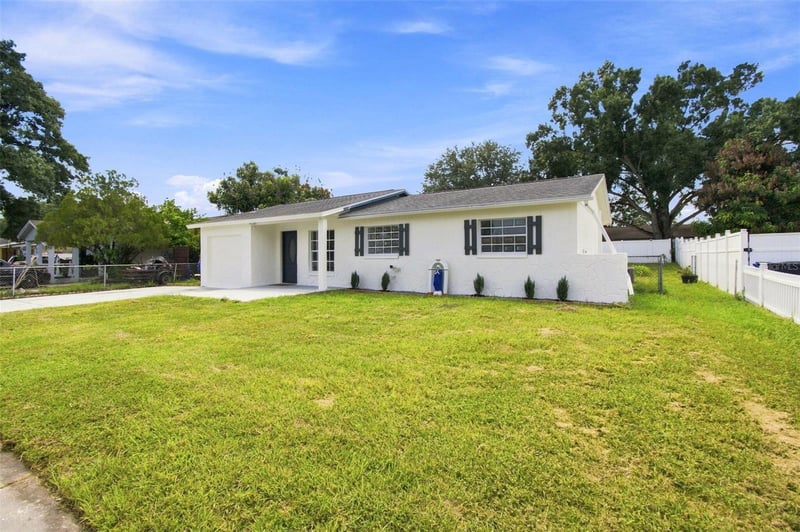 1719 Julian Ln Dr, Tampa, FL 33619
