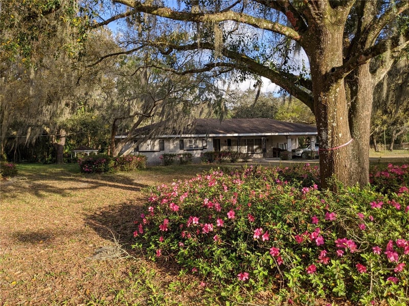 11215 Davis Rd, Tampa, FL 33637