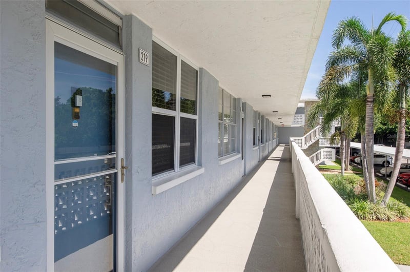 4720 Locust St NE #219, St Petersburg, FL 33703
