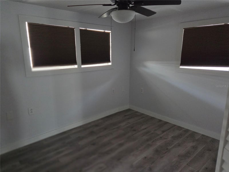 6240 Connecticut St, Zephyrhills, FL 33542