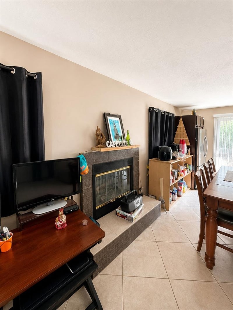 712 48th St W, Palmetto, FL 34221