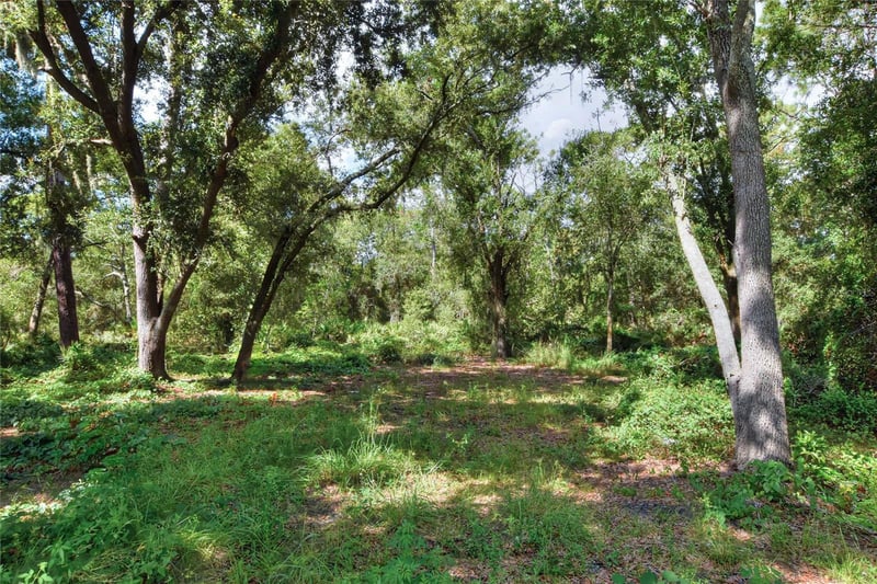 SE 33rd St, Ruskin, FL 33570