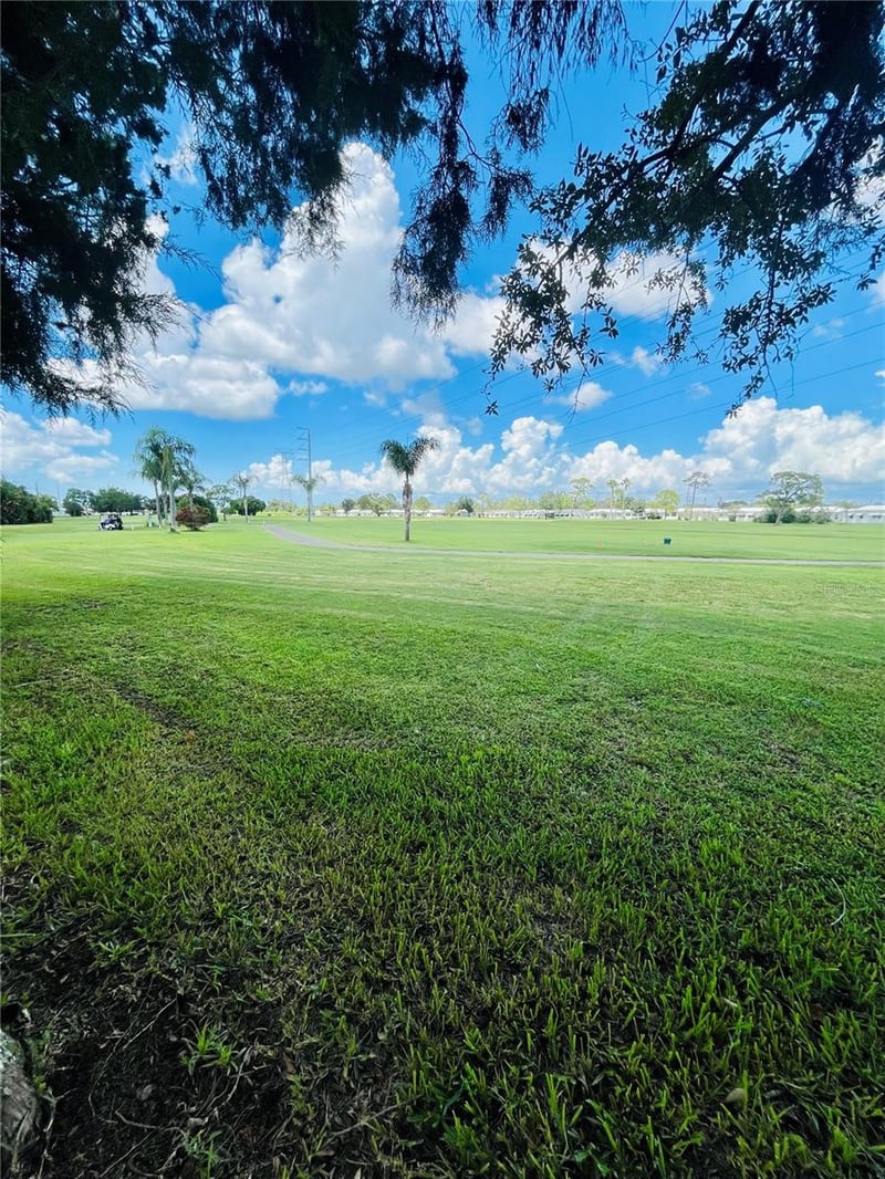 9677 41st St N, Pinellas Park, FL 33782