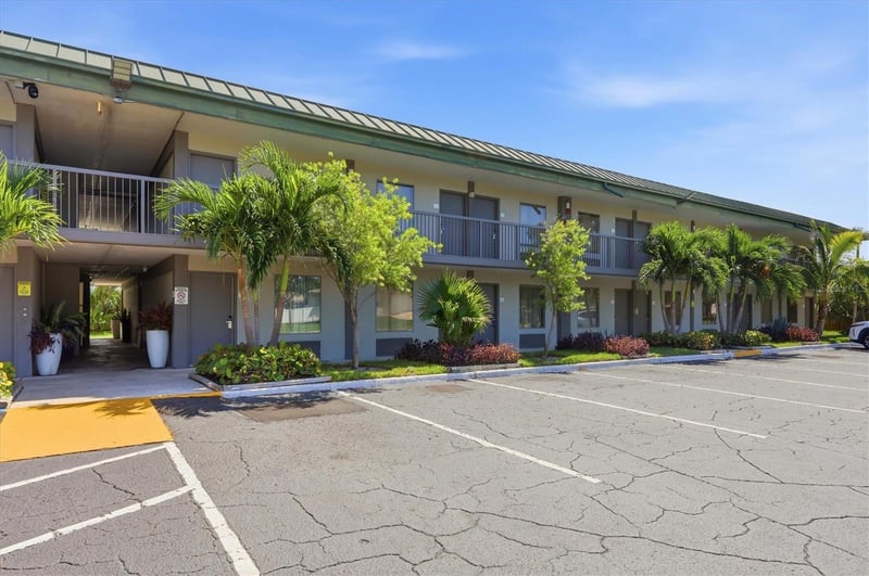 7150 N Tamiami Trl #S511, Sarasota, FL 34243