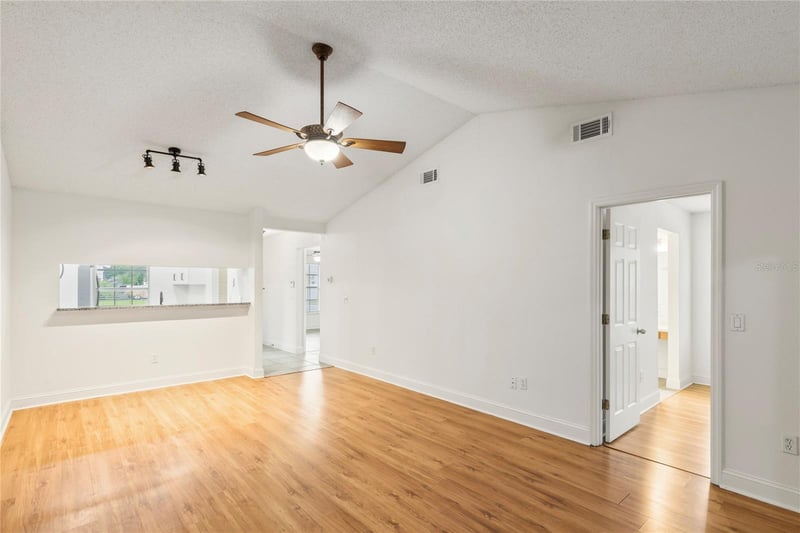 321 Dover Ct E, Safety Harbor, FL 34695
