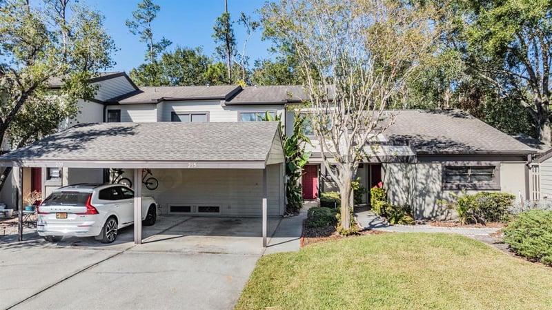 215 Woods Landing Trl, Oldsmar, FL 34677