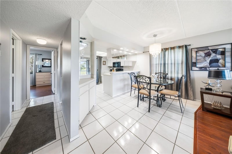 317 Woodlake Wynde, Oldsmar, FL 34677