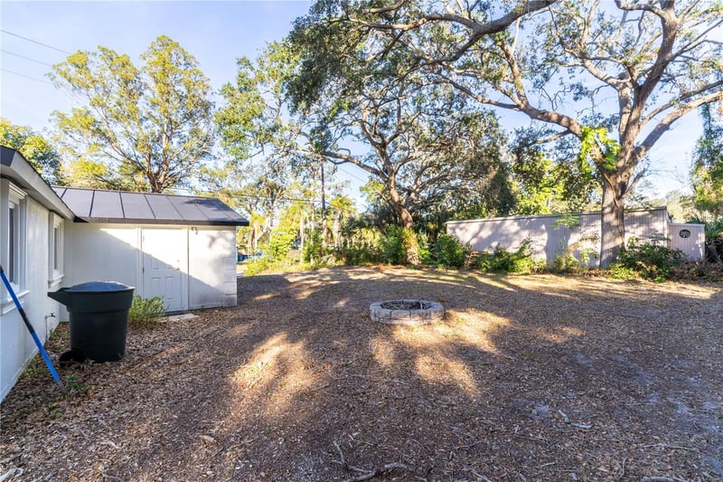 1395 Davis Rd, Dunedin, FL 34698