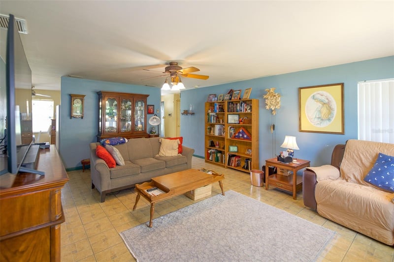 29835 69th Way N, Clearwater, FL 33761