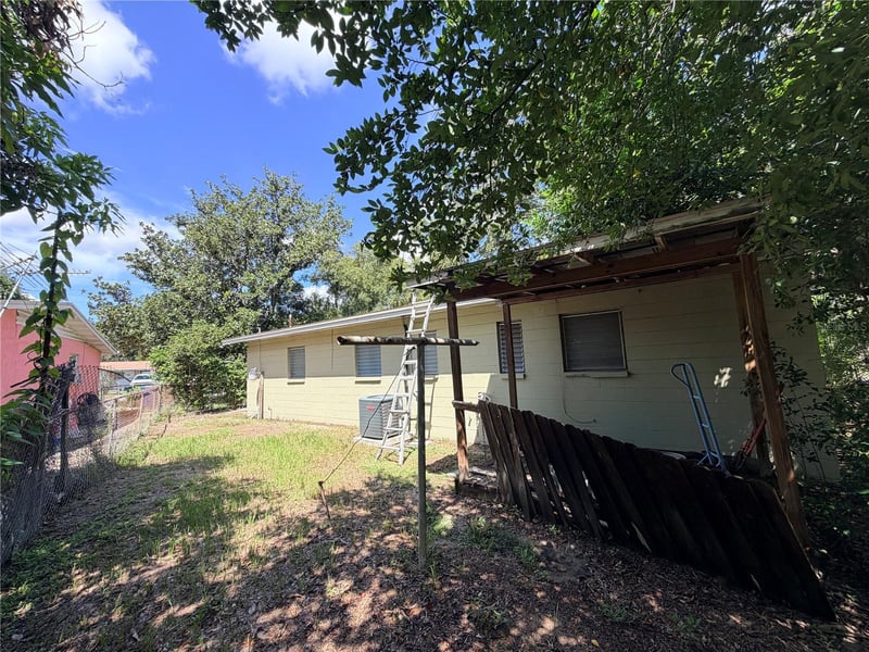 10941 N Hyacinth Ave, Tampa, FL 33612