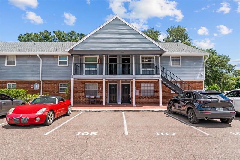 200 Country Club Dr #108, Largo, FL 33771