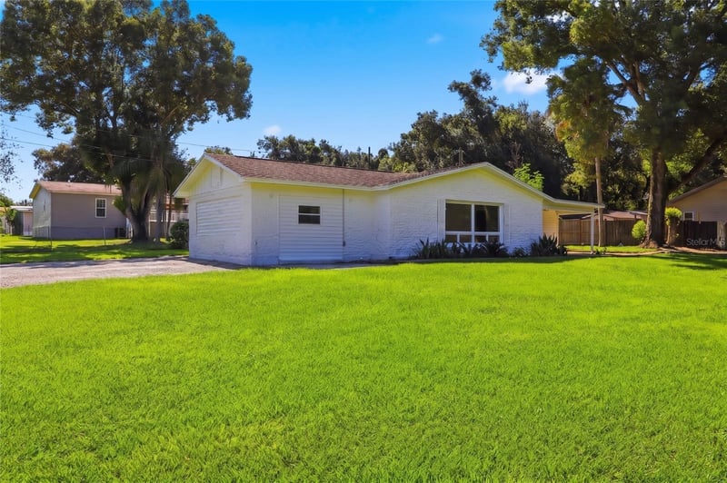 39250 Miramar Dr, Zephyrhills, FL 33540