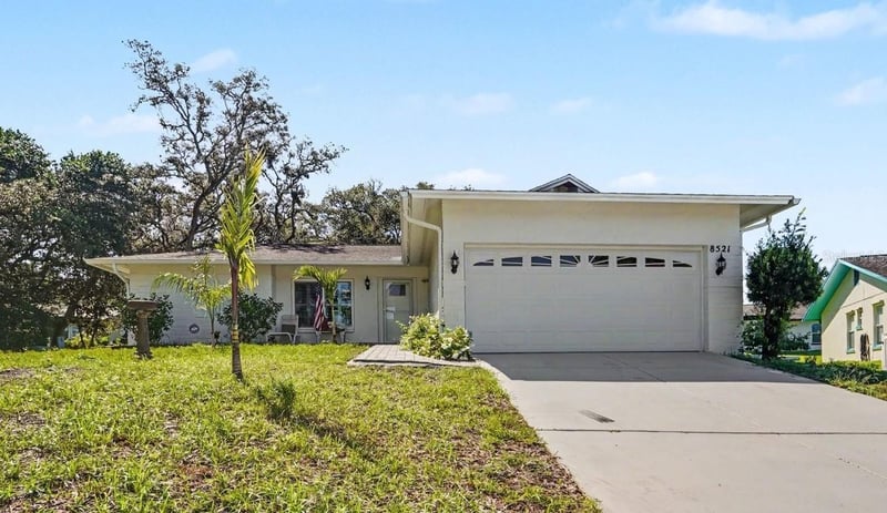8521 Cedarview Ct, Port Richey, FL 34668
