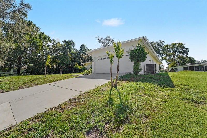 8521 Cedarview Ct, Port Richey, FL 34668