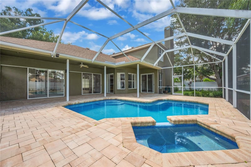 2304 Delamere Ct, Valrico, FL 33596