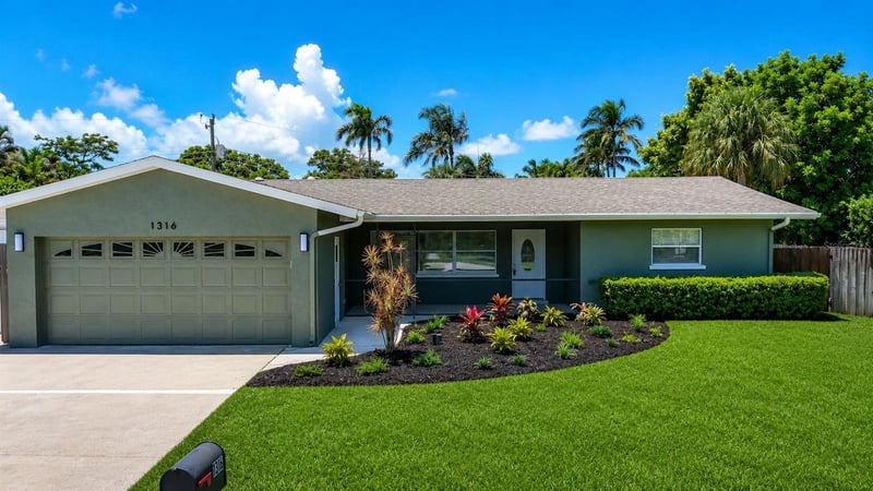 1316 62nd St NW, Bradenton, FL 34209