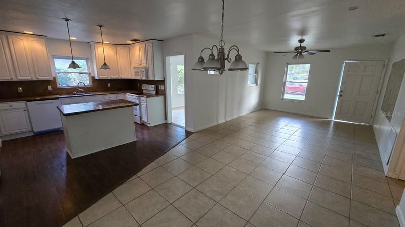 8420 Tupelo Dr, Tampa, FL 33637