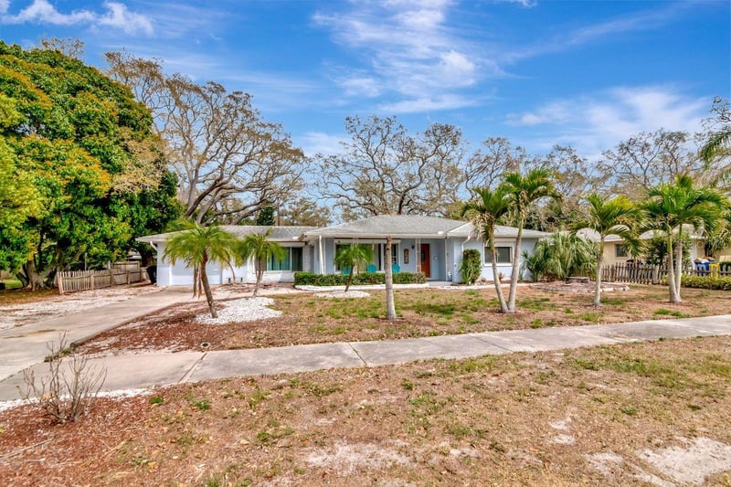 305 Baker Ave, Clearwater, FL 33755