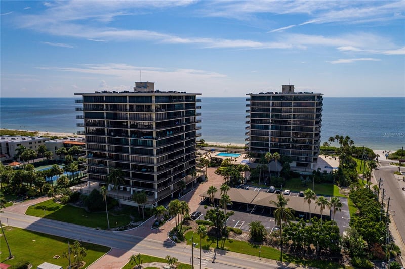 7650 Bayshore Dr #805, Treasure Island, FL 33706