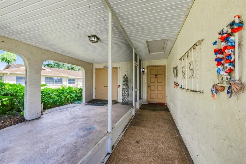 2202 Highclere Cir #2202, Sun City Center, FL 33573