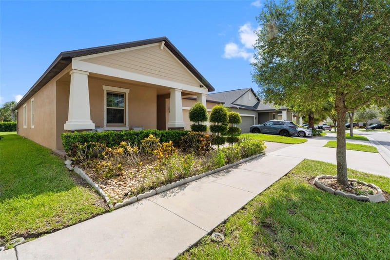 9730 Ivory Dr, Ruskin, FL 33573