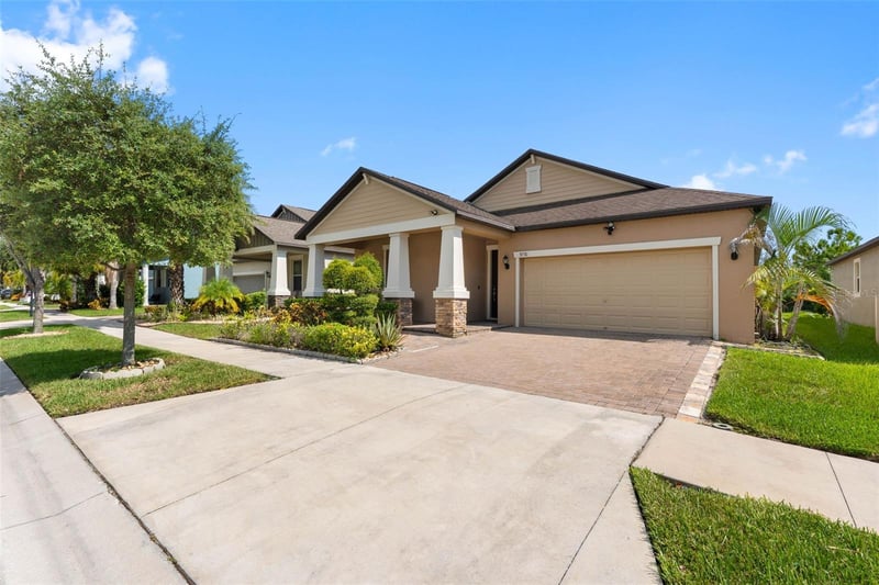 9730 Ivory Dr, Ruskin, FL 33573