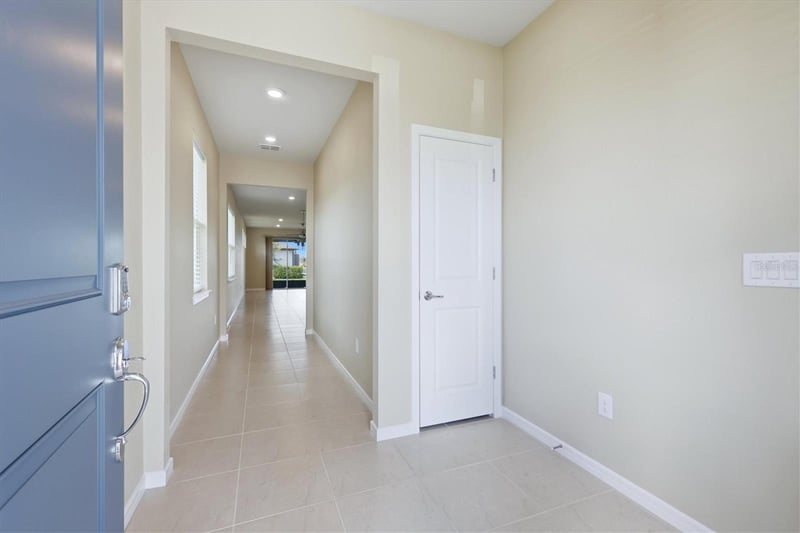 8610 Backshore Ln, Parrish, FL 34219