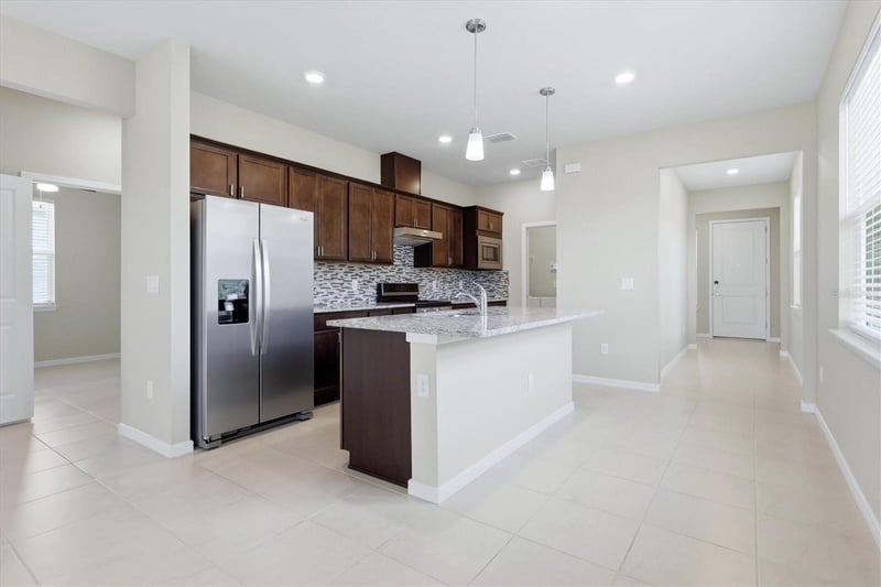 8610 Backshore Ln, Parrish, FL 34219
