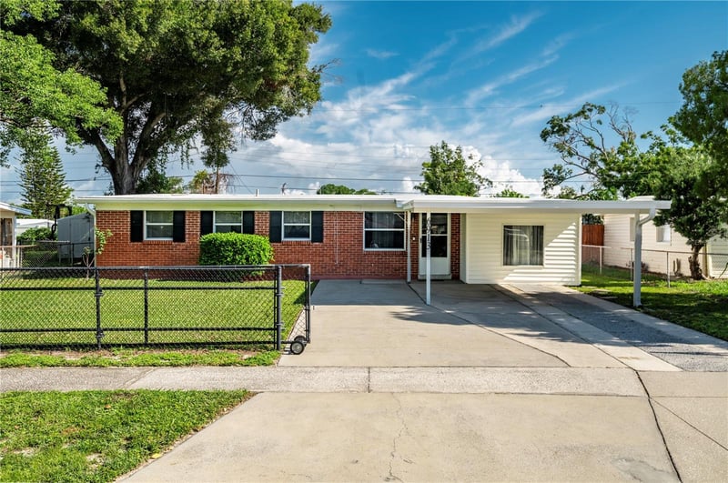 6913 W Clifton St, Tampa, FL 33634