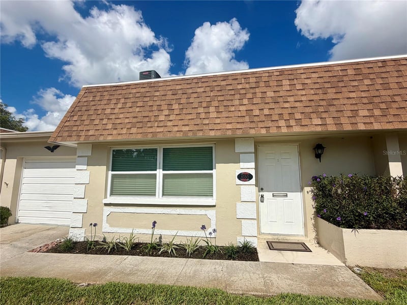 8350 Burgundy Dr N, Pinellas Park, FL 33781