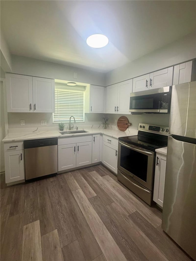 8350 Burgundy Dr N, Pinellas Park, FL 33781