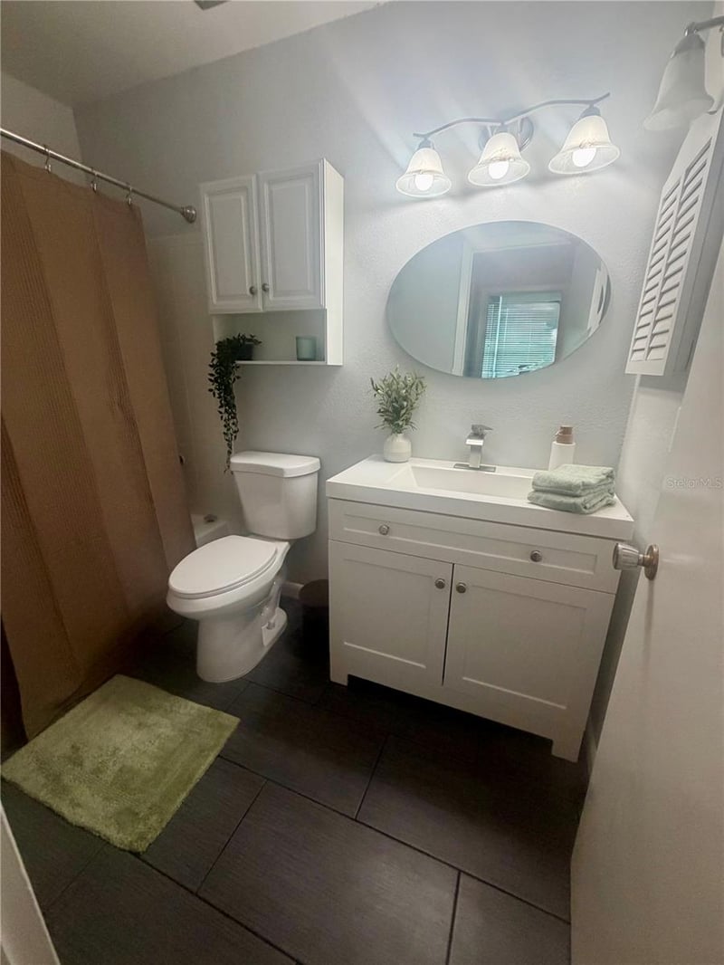 8350 Burgundy Dr N, Pinellas Park, FL 33781