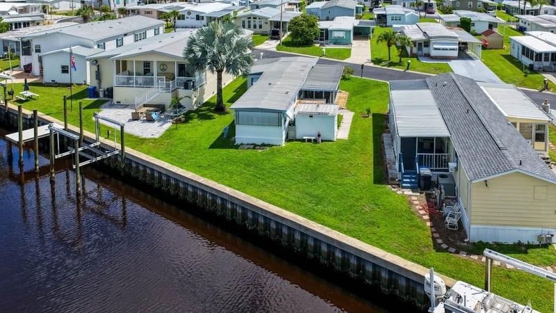 116 W Saint Johns Way, Apollo Beach, FL 33572