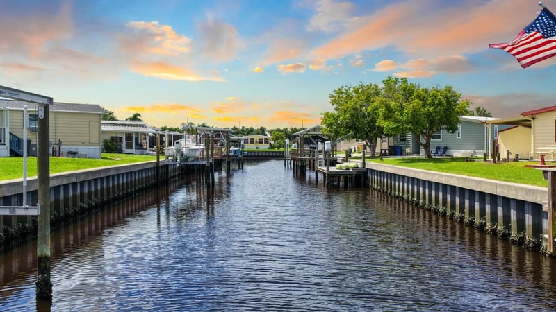 116 W Saint Johns Way, Apollo Beach, FL 33572