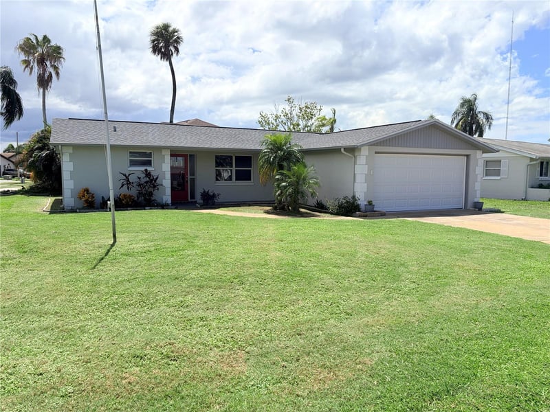 Holiday, FL 34691
