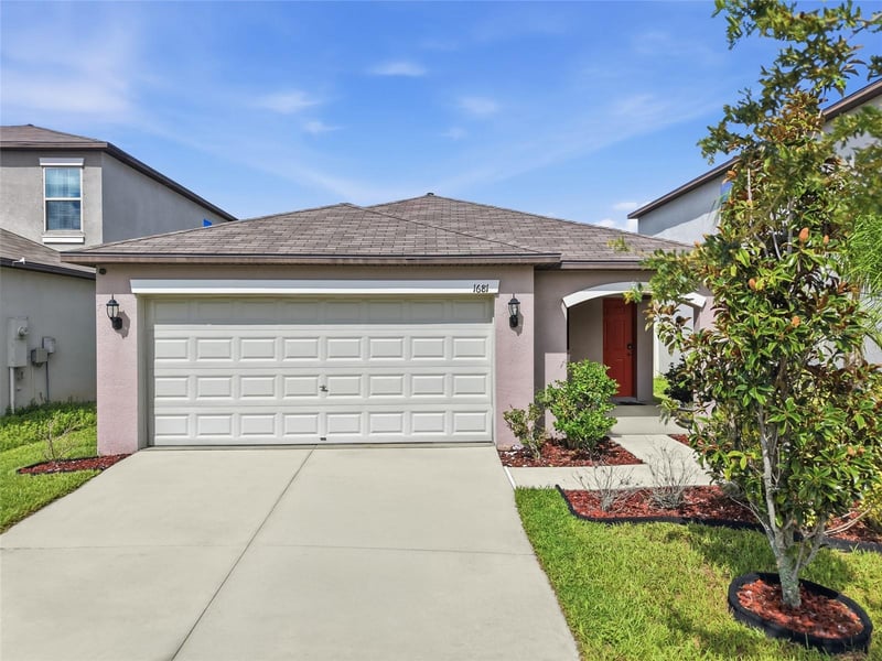 1681 Fred Ives St, Ruskin, FL 33570