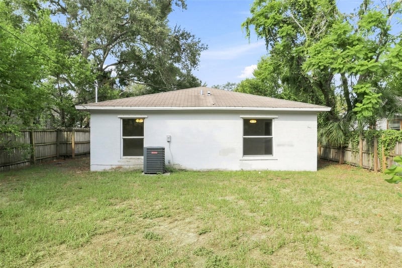 2324 Oakdale St S, St Petersburg, FL 33705