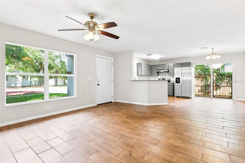 2324 Oakdale St S, St Petersburg, FL 33705
